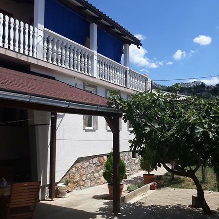 Ana & Stela Apartment Karlobag Luaran gambar