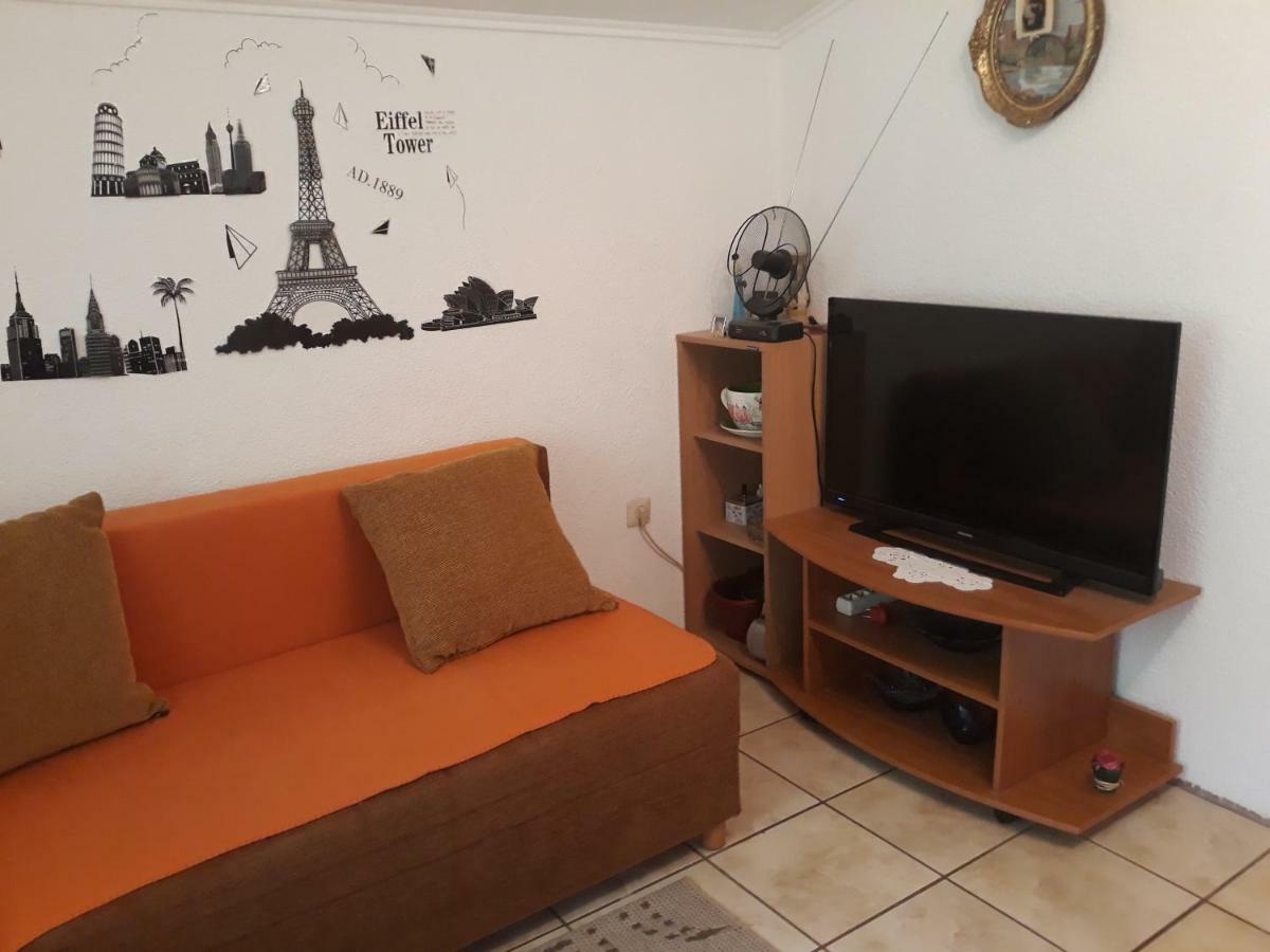 Ana & Stela Apartment Karlobag Luaran gambar