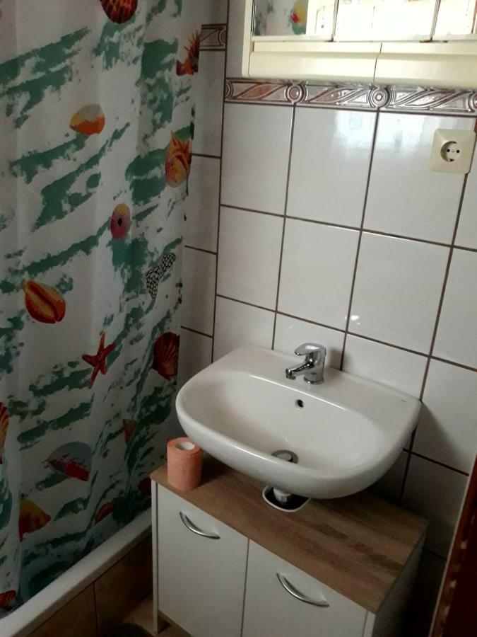 Ana & Stela Apartment Karlobag Luaran gambar